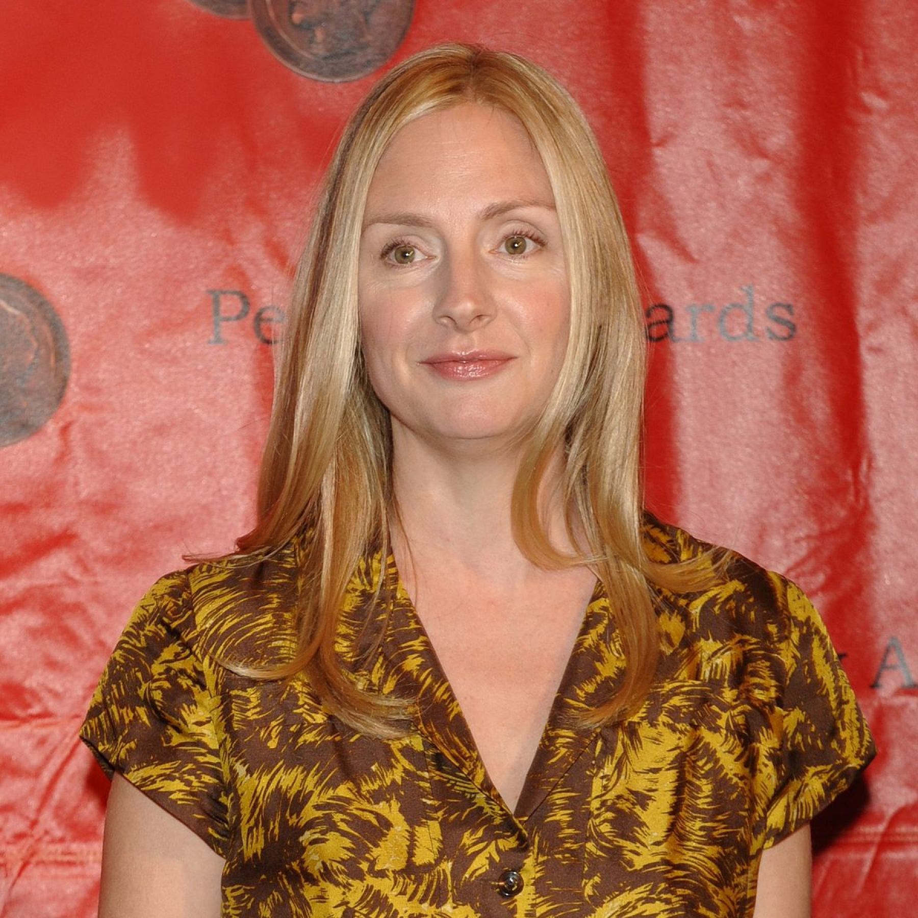 1200px-Hope_Davis_2010