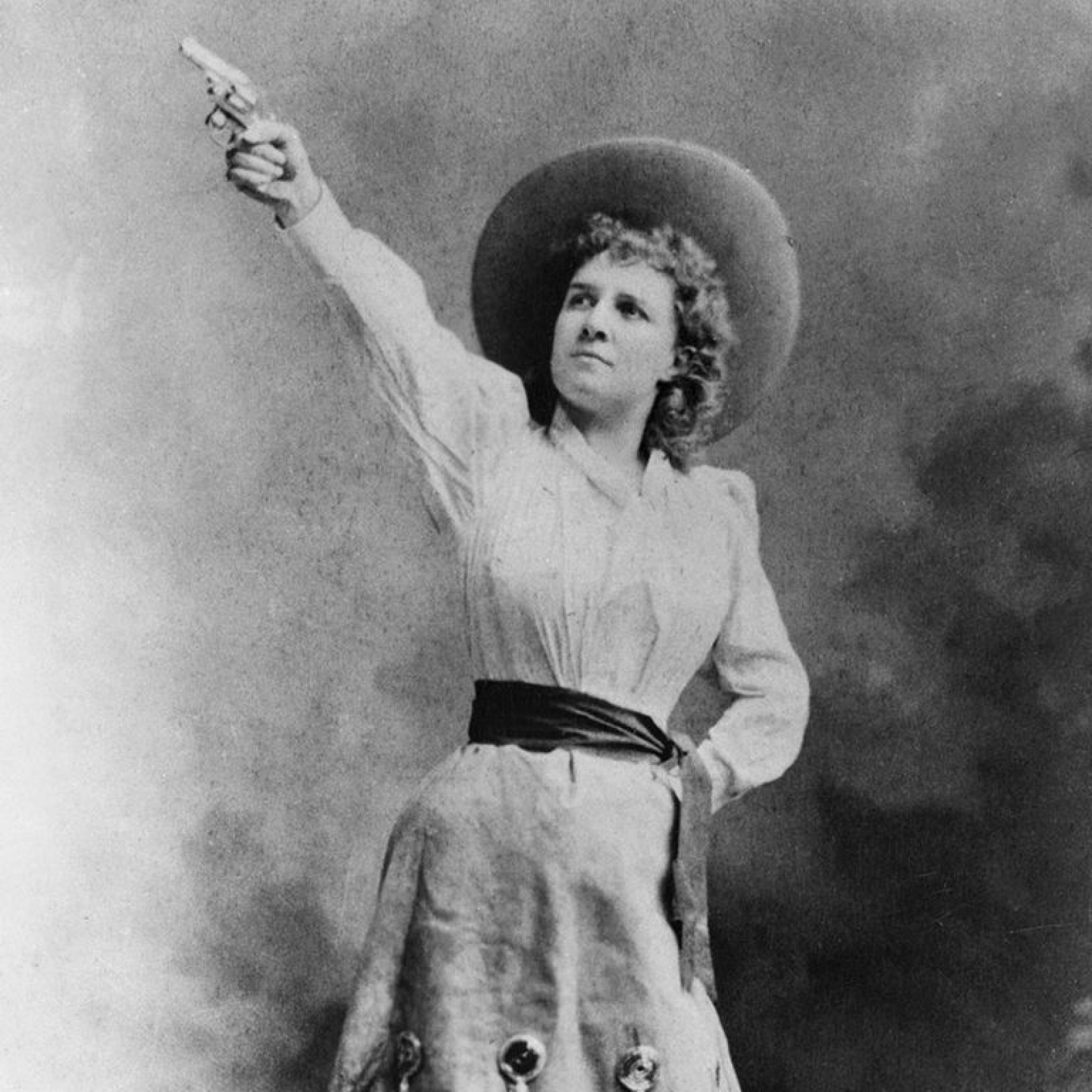 1519410132-annie-oakley-web
