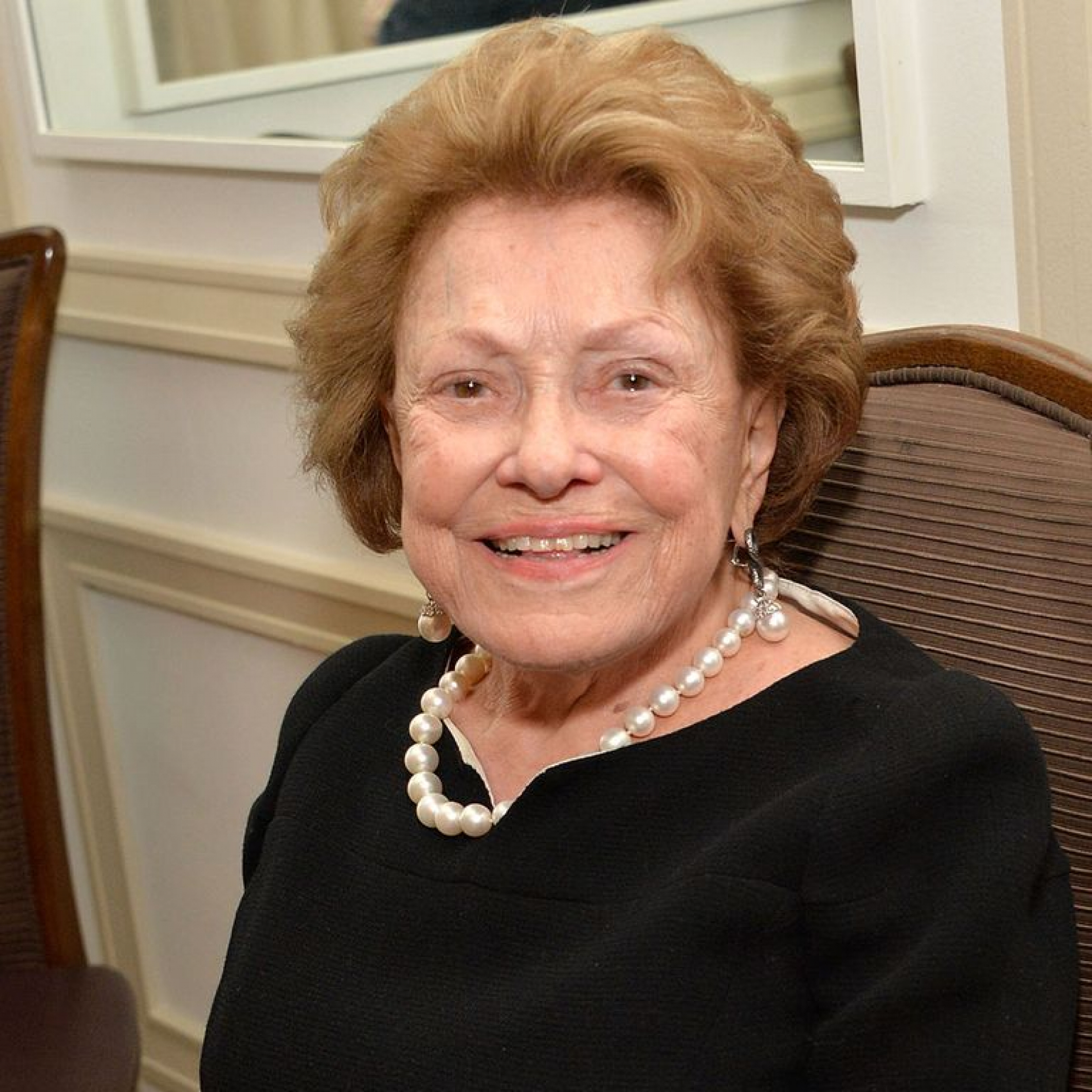 1519416302-lilian-vernon-web