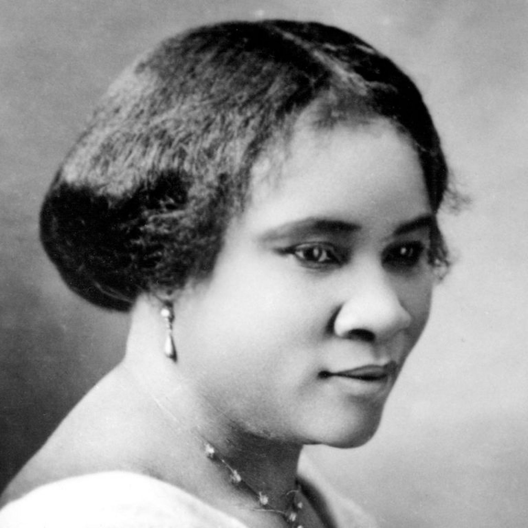 1519416489-cj-walker-web