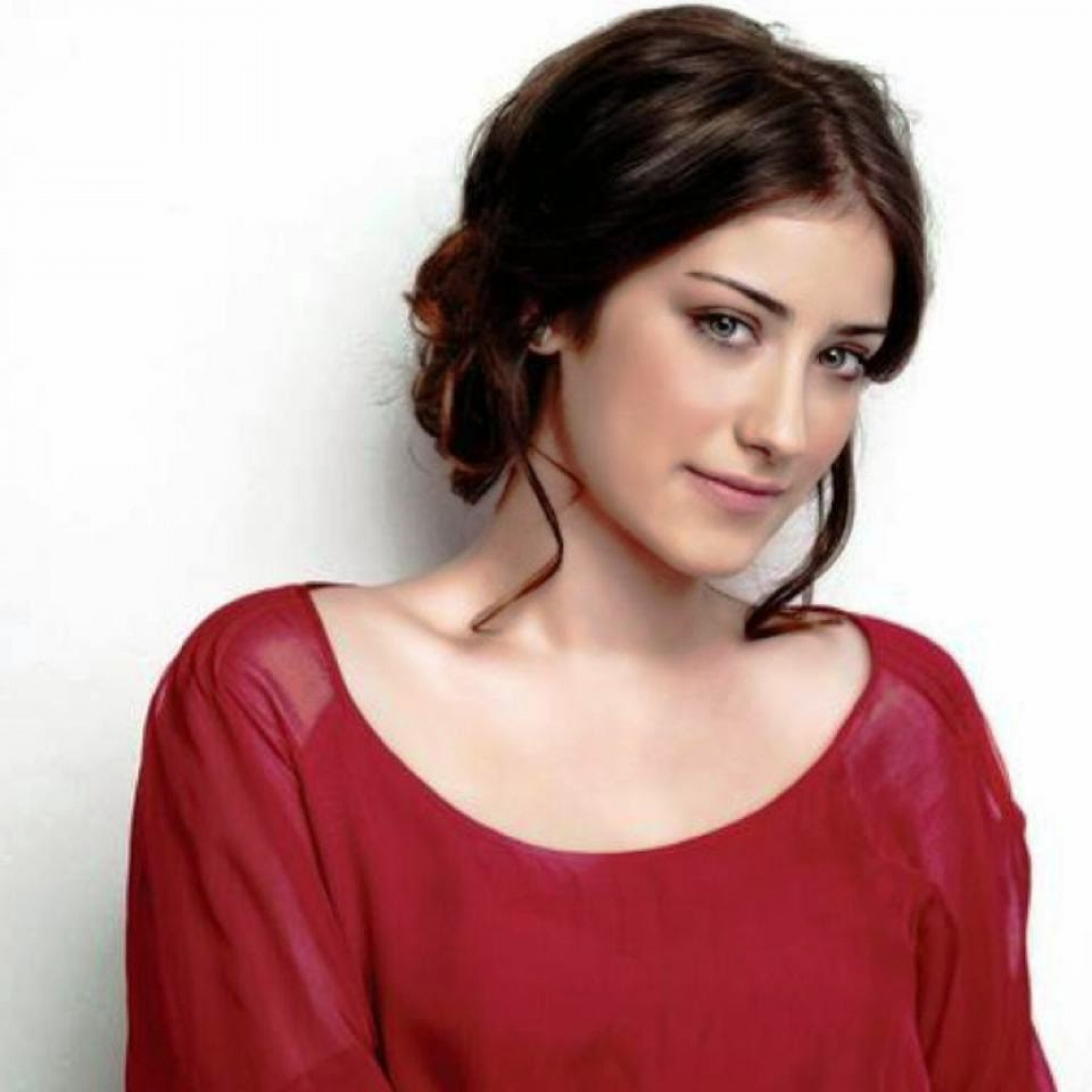 Hazal-Kaya-7