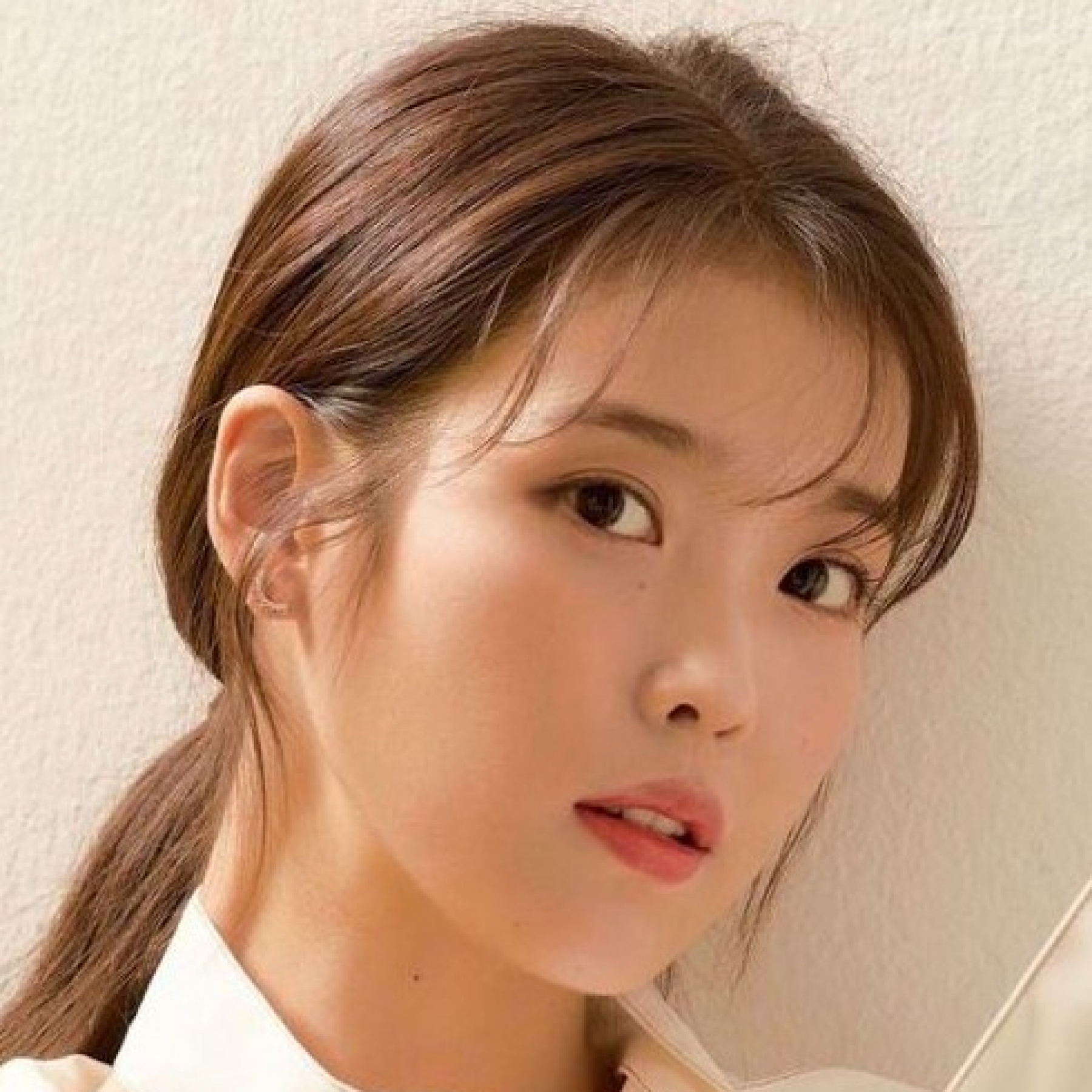 IU