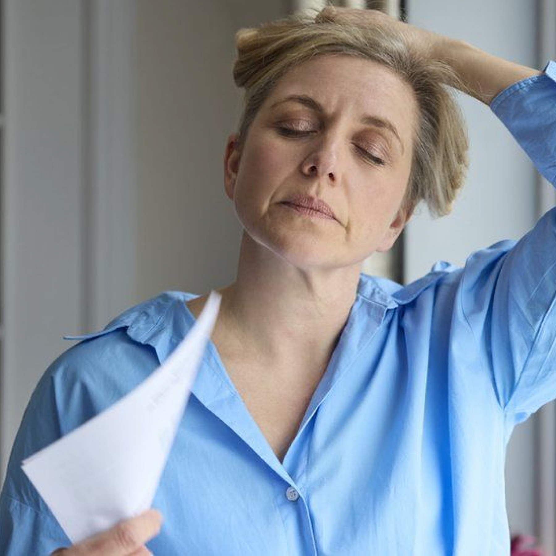 Hot-flushes menopause drug Veoza approved in UK