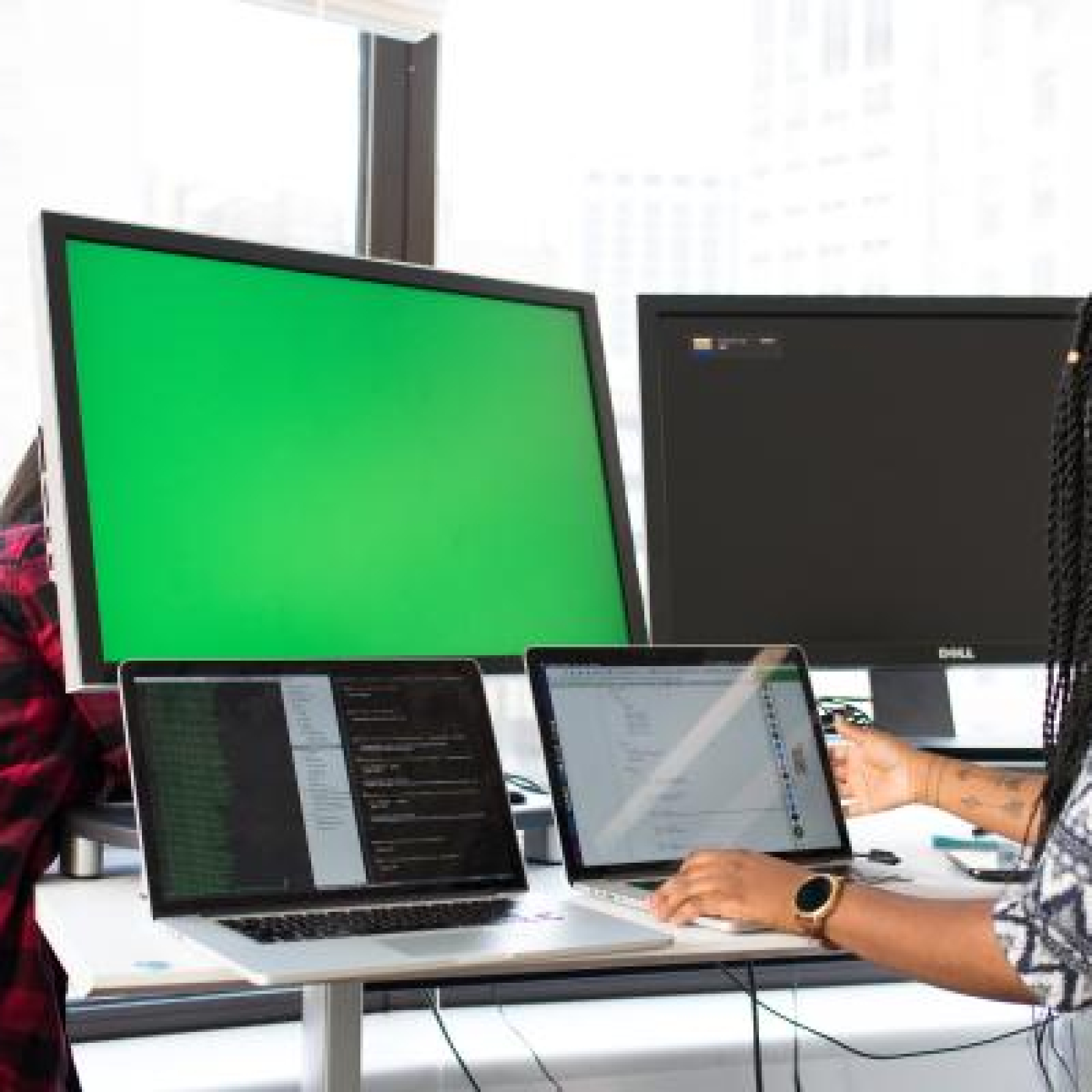  Making Trading & Investment Accessible To WOC