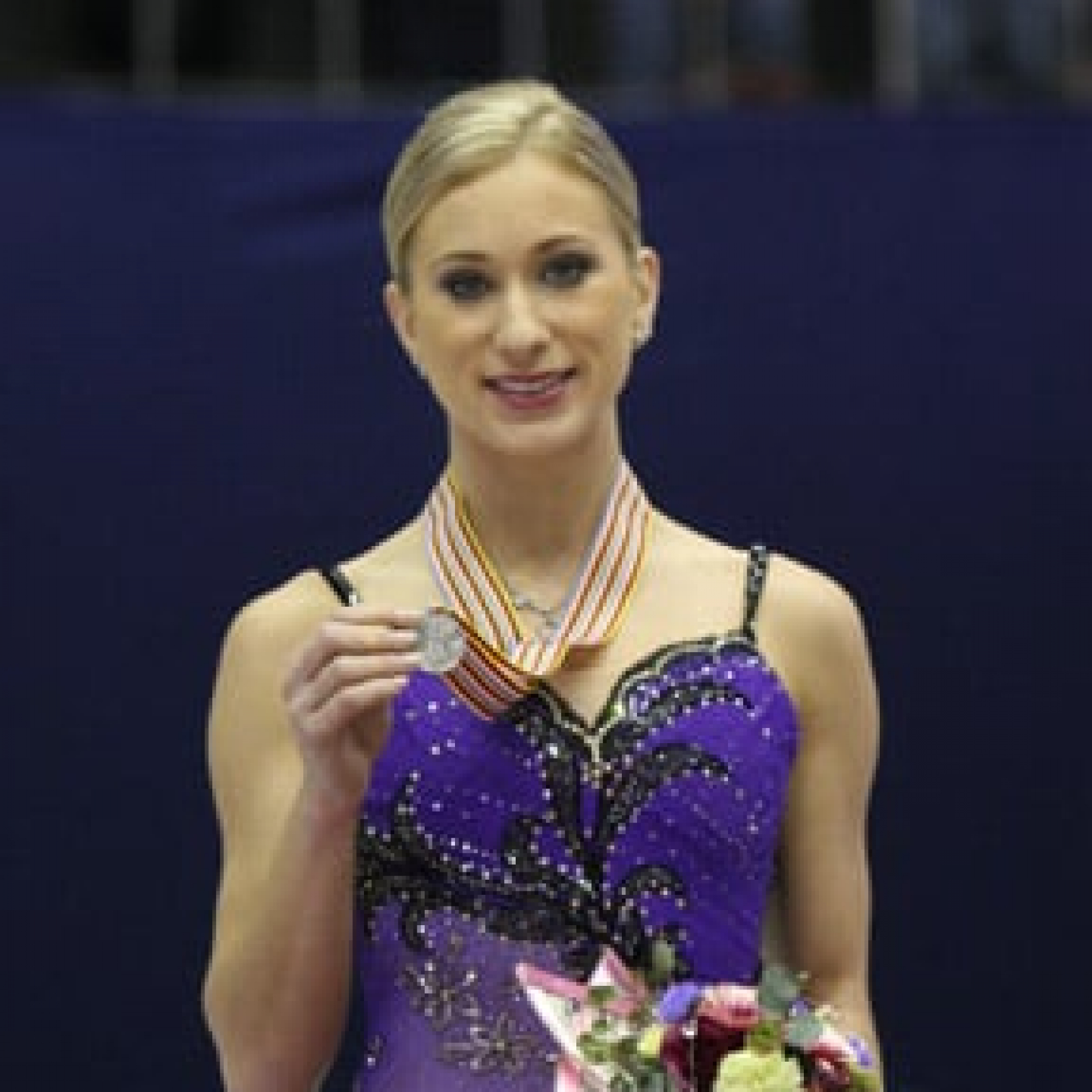 g228687_u77572_Joannie_Rochette