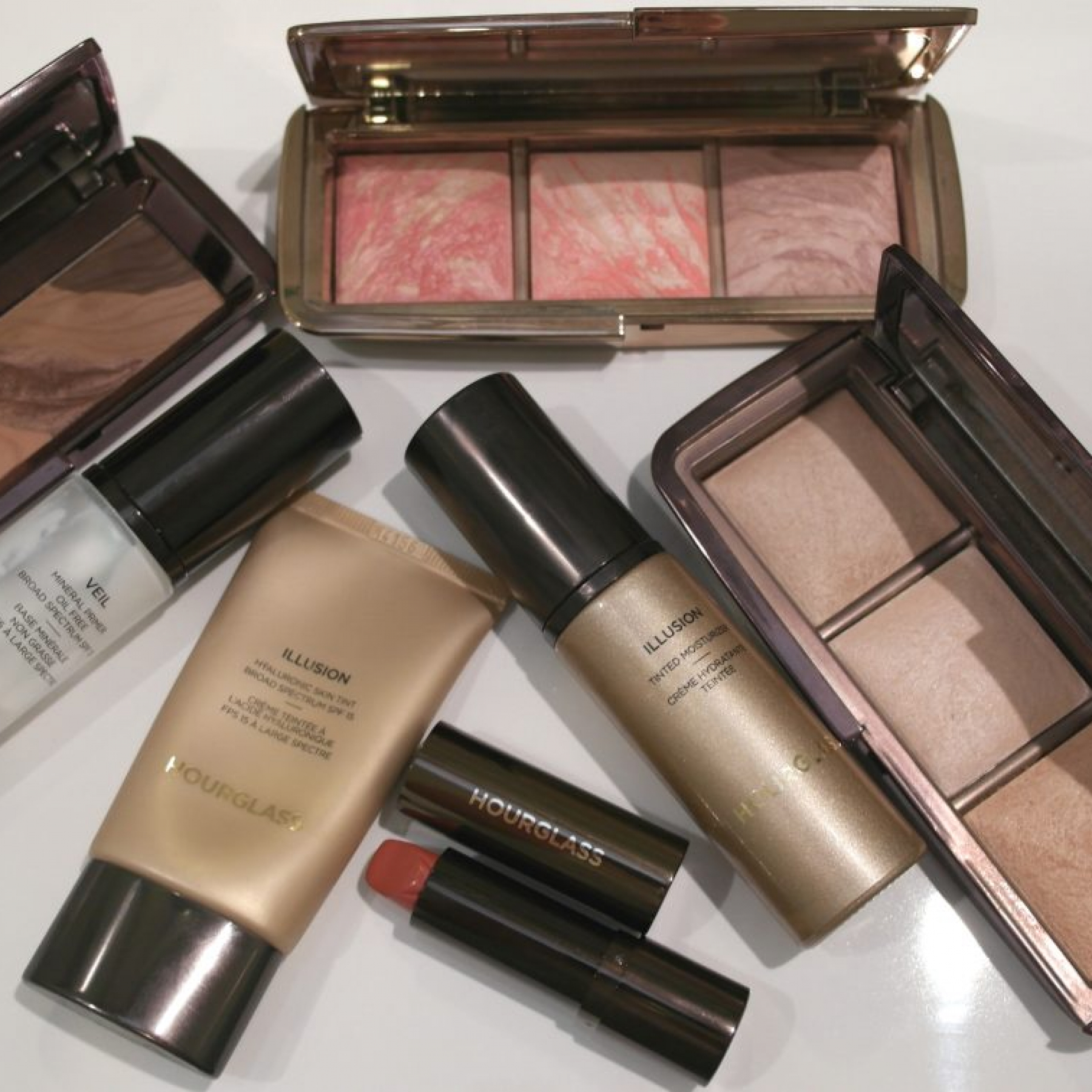 hourglass_makeup-1024x757