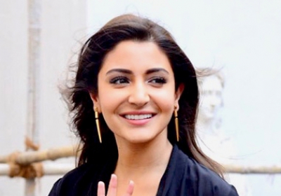 Anushka_Sharma_promoting_Zero