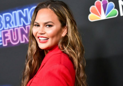 Chrissy-Teigen-768x471