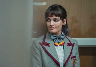 Emma-Mackey-1