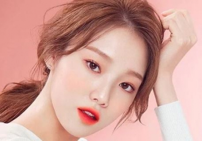 Lee Sung Kyung