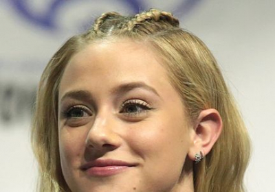 Lili_Reinhart